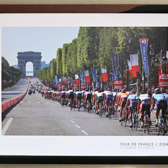 he peloton makes its triumphant entry into Paris. Racing towards the Arc de Triomphe with Paris in its resplendent July glory.