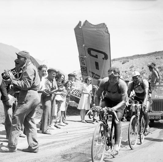 The Day a Plane Landed on the Tour de France