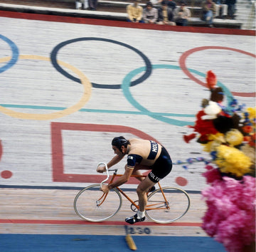 Eddy Merckx during his Hour Record in Mexico City