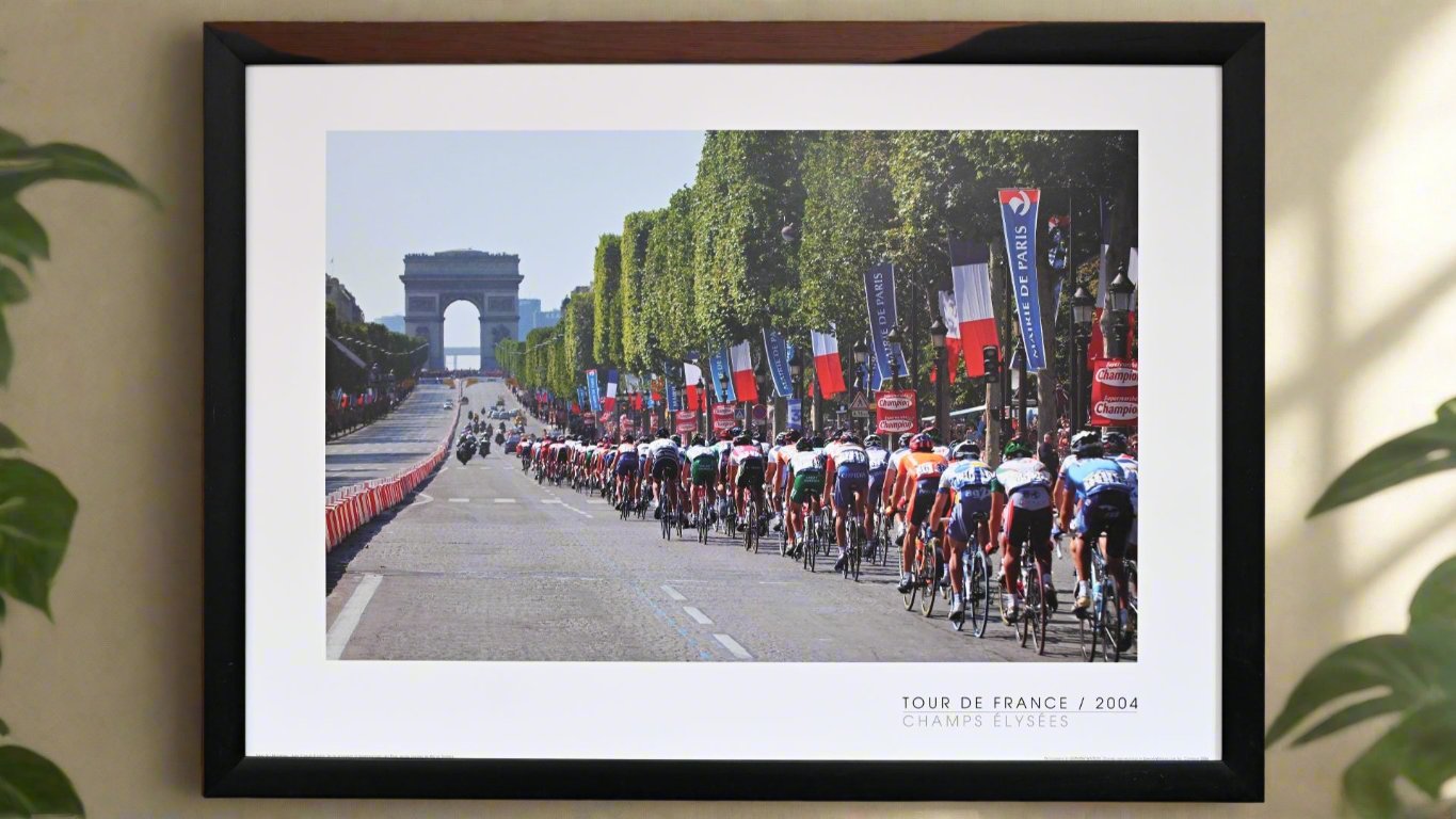 he peloton makes its triumphant entry into Paris. Racing towards the Arc de Triomphe with Paris in its resplendent July glory.