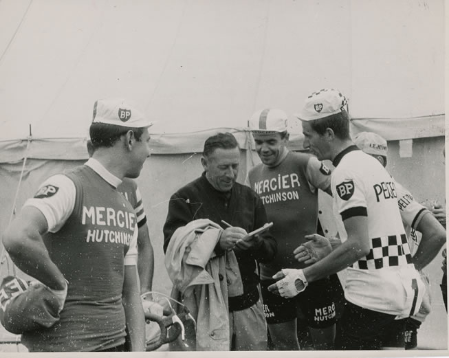 Image of Tom Simpson and Barry Hoban 1964