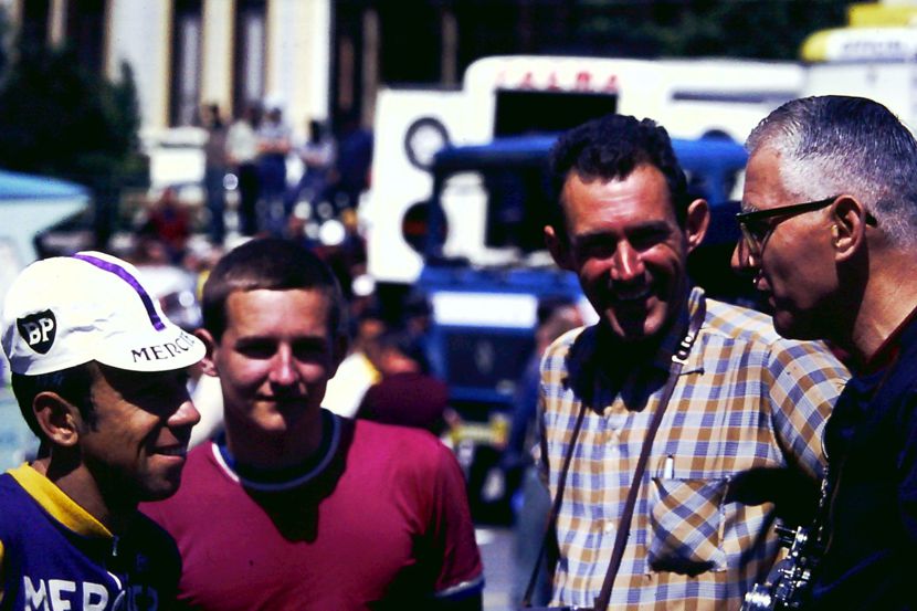 Barry talking to pioner journalist J.B. Wadley (right) at the start of the 1969 Tour de France